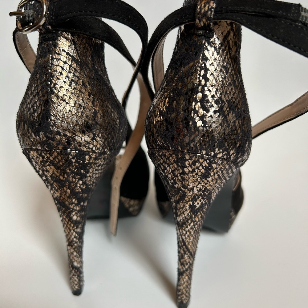 Nine West black velvet wedge high heels with silver snakeskin pattern - Picture 3 of 4